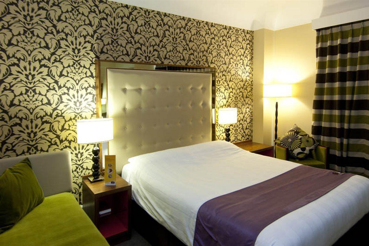 Premier Inn Bournemouth Central Εξωτερικό φωτογραφία